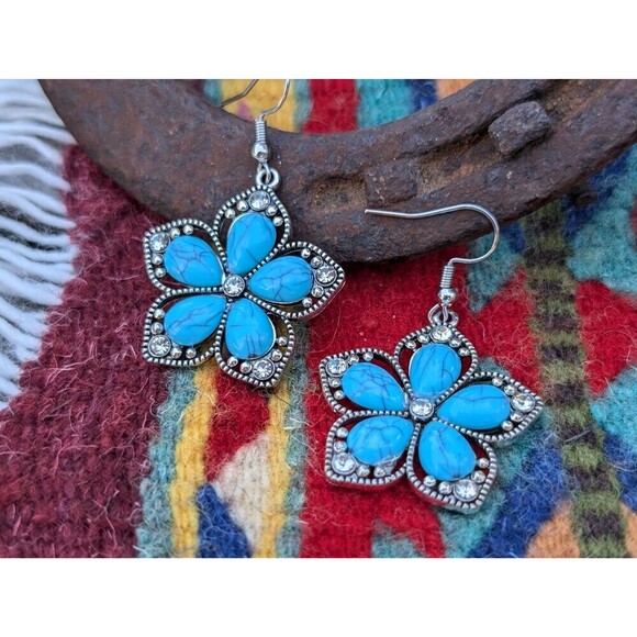 Vintage Faux Turquoise Flower Earrings // Boho Southwestern Jewelry - Picture 4 of 8